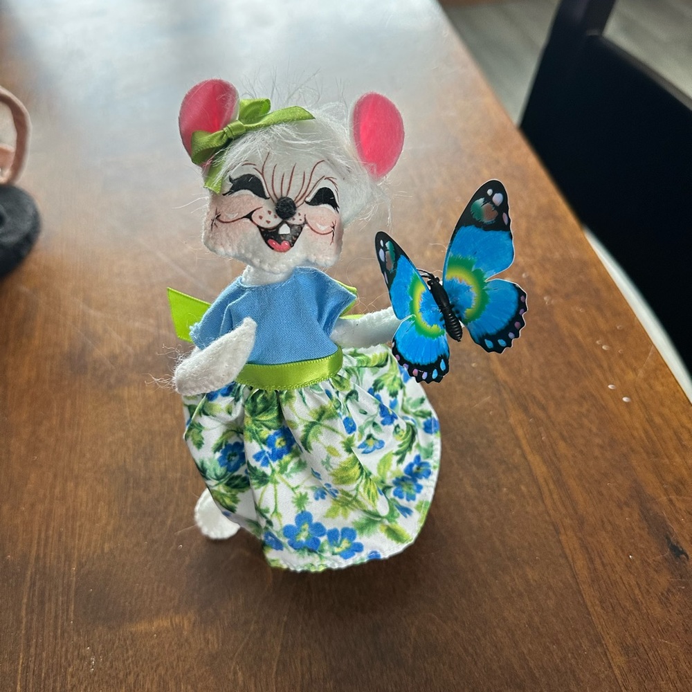 Annalee 6in mouse with butterfly
